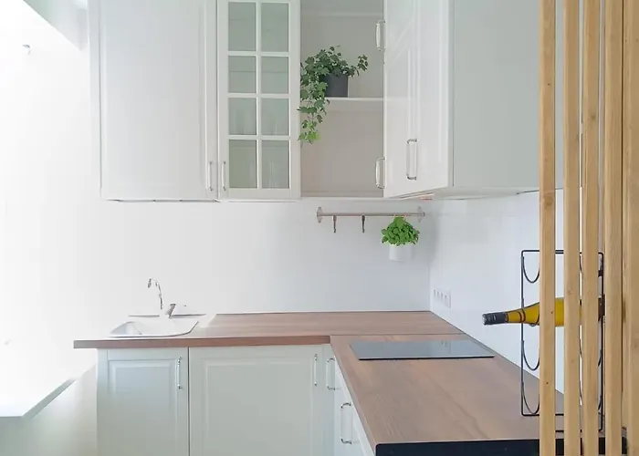 Live Like A Local Apartment *